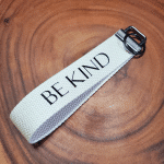 be kind keychain wrisltet